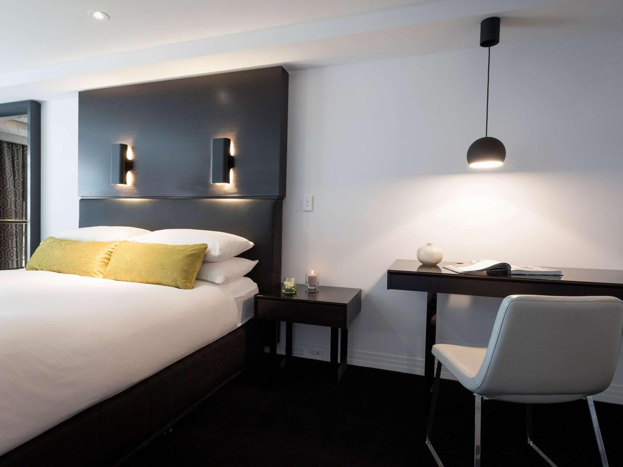 The Como Мельбурн Экстерьер фото A room at the Hotel